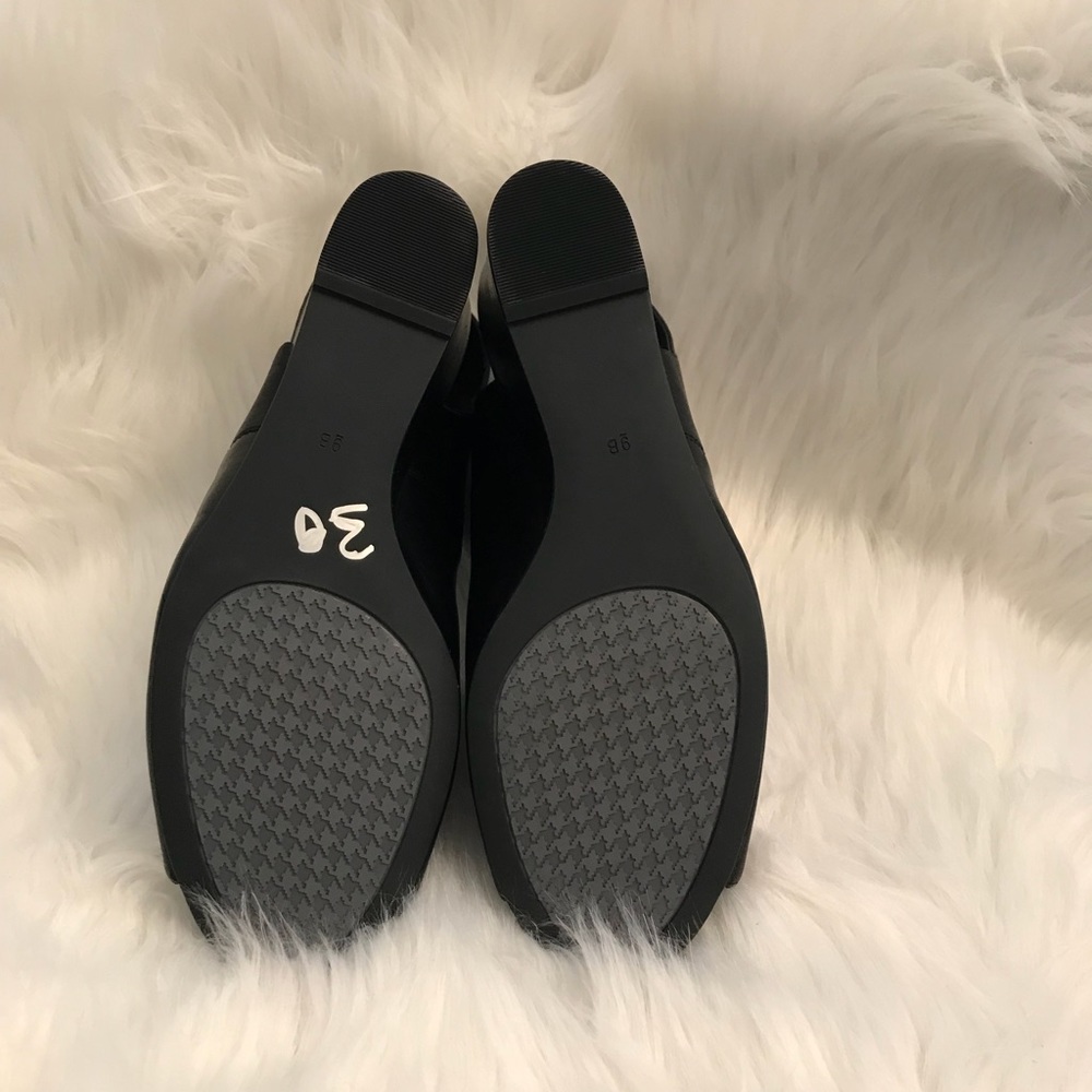 Ralph Lauren Alayna Pump “Retail 100$” - Picture 6 of 7